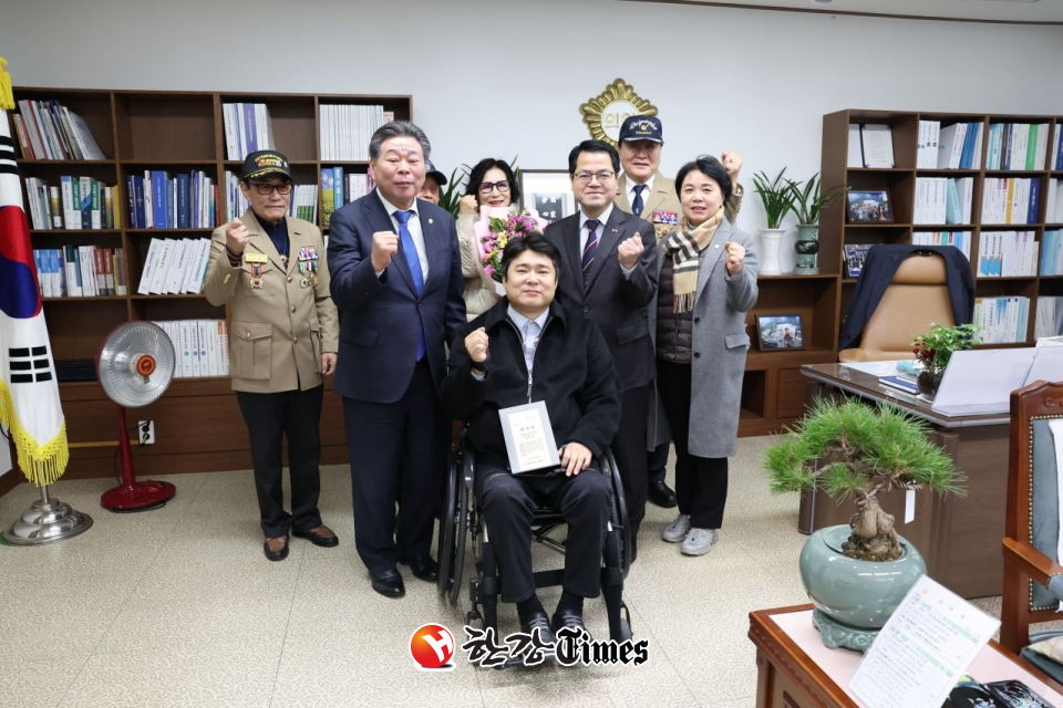 순천시의회 유승현 의원이 국가보훈부 장관 감사패를 수상했다