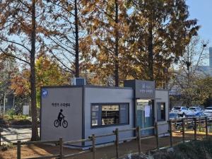 서초구, 양재천변 ‘자전거 무료 수리센터’ 오픈